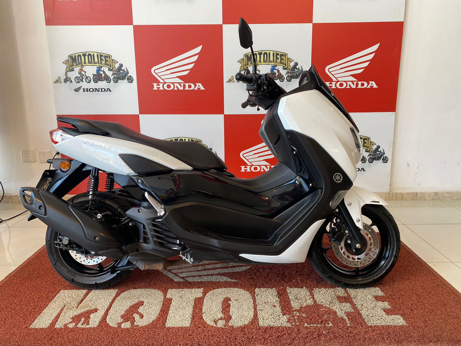 YAMAHA NMAX 160