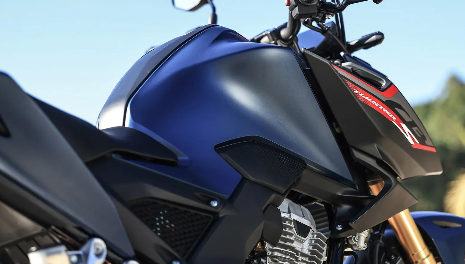 CB300F Twister S 2027_ DET_18