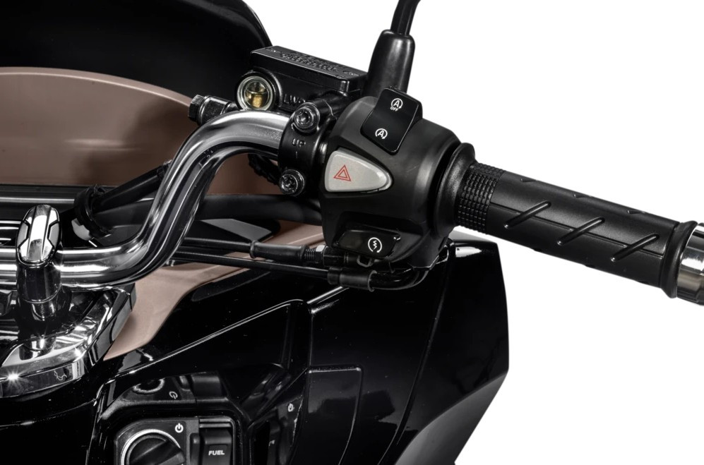 40709536-d4ca-4b18-834f-ecbbedc1bb5b-async-thumbnail-webp-HIGH 3 - Copia